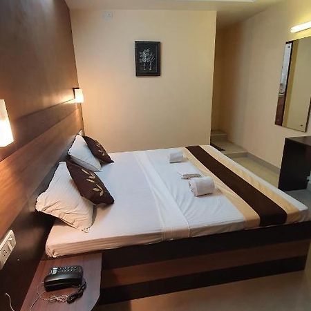 S4 Residency Hotel Chennai Luaran gambar