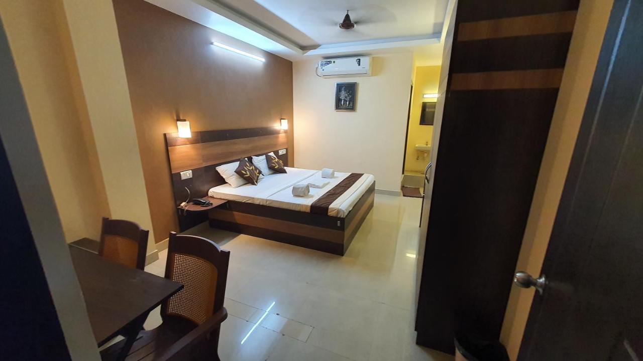 S4 Residency Hotel Chennai Luaran gambar