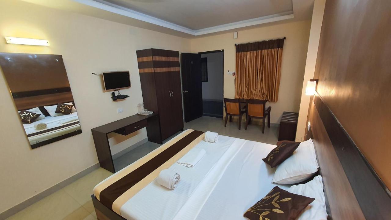 S4 Residency Hotel Chennai Luaran gambar