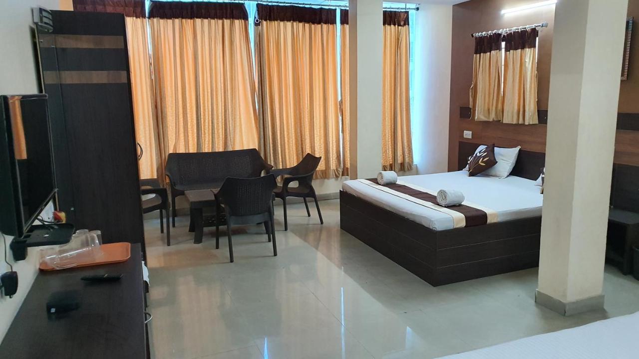 S4 Residency Hotel Chennai Luaran gambar