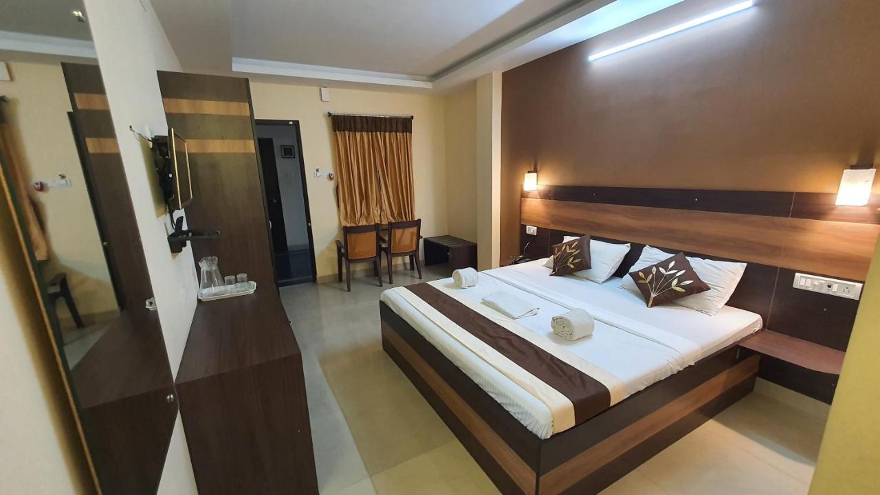 S4 Residency Hotel Chennai Luaran gambar
