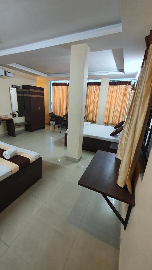 S4 Residency Hotel Chennai Luaran gambar