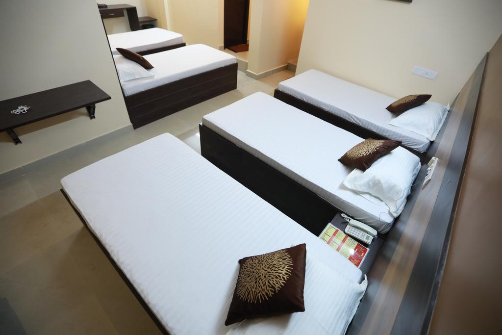 S4 Residency Hotel Chennai Luaran gambar